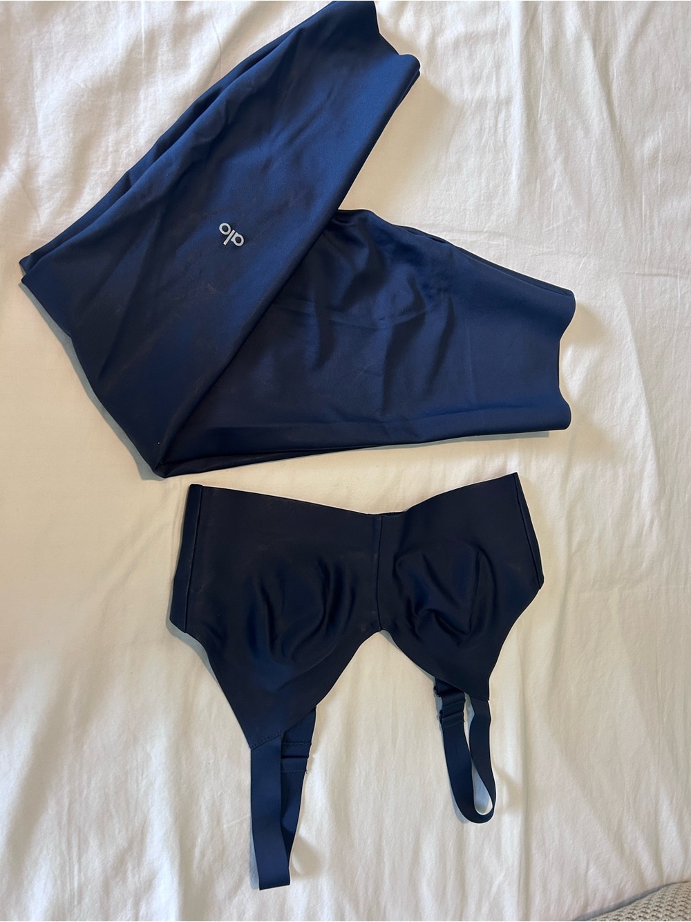 ALO Navy AIRLIFT High Waist Leggings (S) and  Bra (M) NAVY
